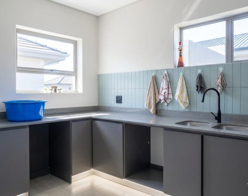 3 Bedroom Property for Sale in Paradise Coast Western Cape